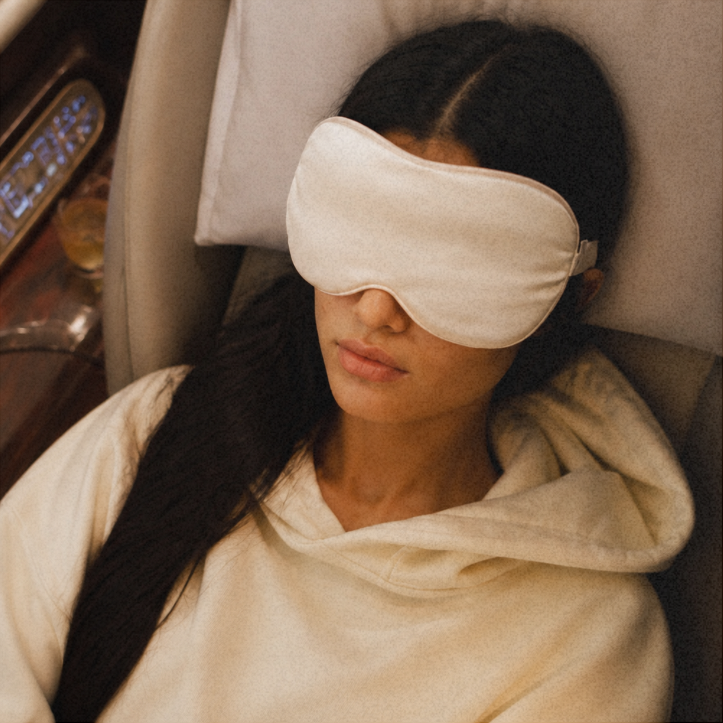 Contour Silk Sleep Mask - Ivory White